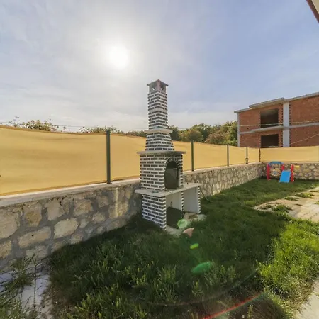 아파트 Gorgeous Private With Garden And Pool In