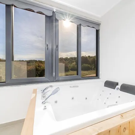 Apartamento Gorgeous Private With Garden And Pool In *